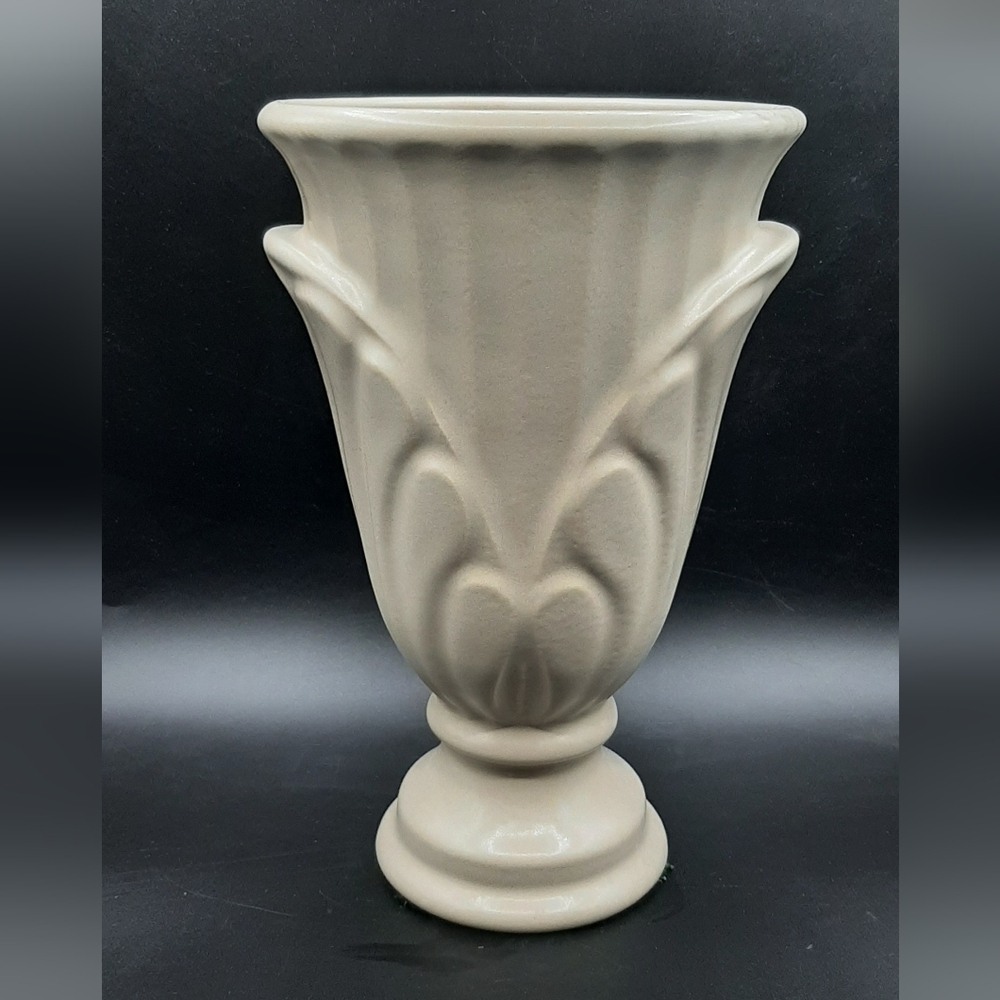 Haeger Pottery Vase Petal 708 Ivory Creamware Glaze Original Label Vintage